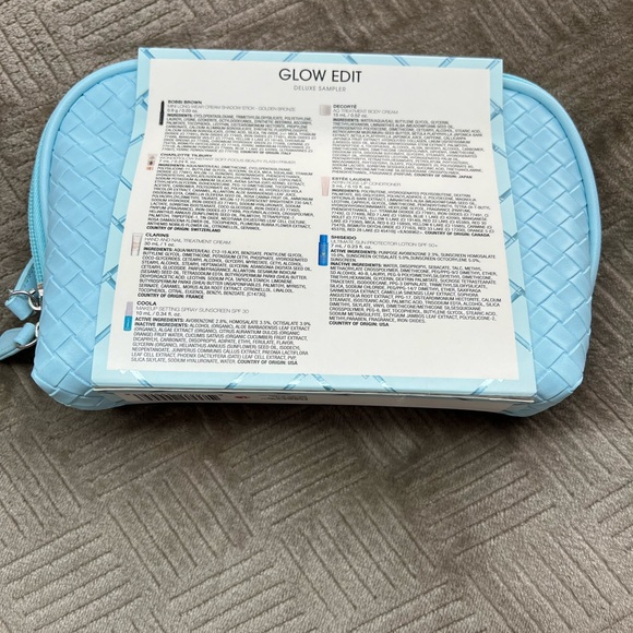 Bloomingdale's The Little Things Glow Edit Deluxe Sampler ($75 Value) New Kit - Picture 3 of 7